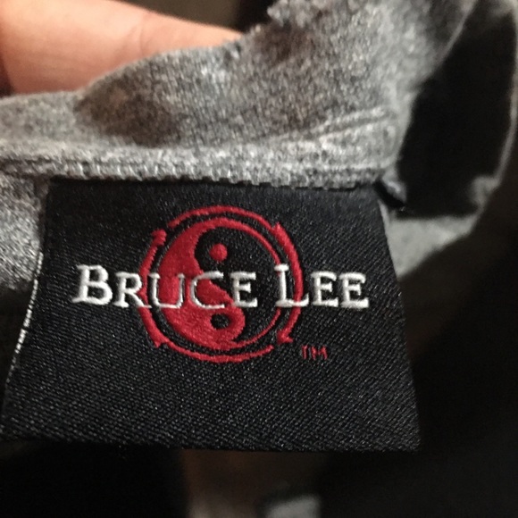 Bruce Lee gray tee with sewn on graphic and red thread - Picture 3 of 5